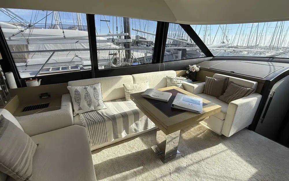 slider 22 Prestige Yachts Prestige 560 Fly