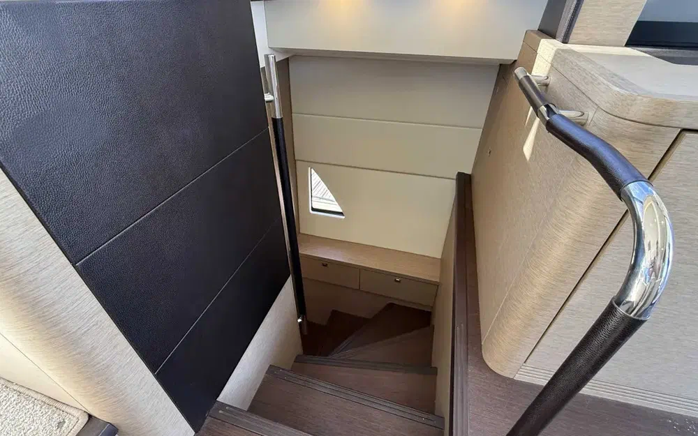 slider 27 Prestige Yachts Prestige 560 Fly