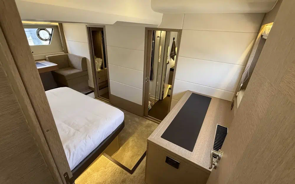 slider 30 Jeanneau Prestige 560