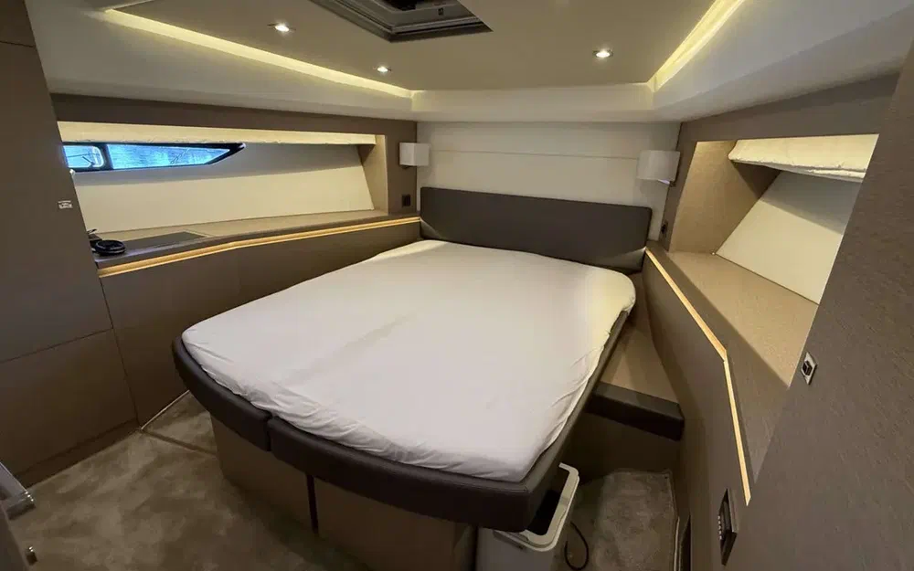 slider 36 Prestige Yachts Prestige 560 Fly