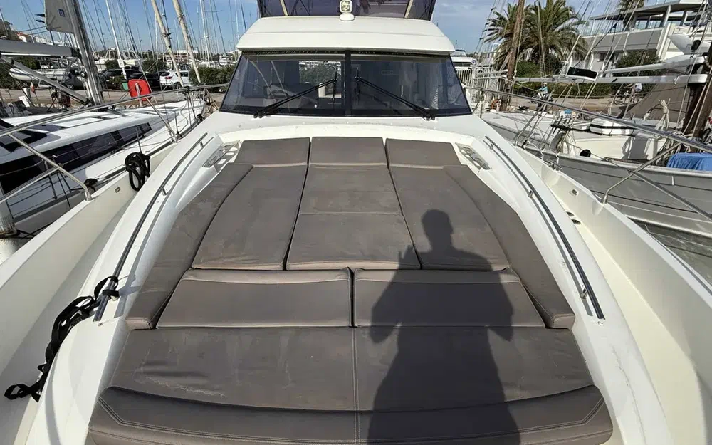slider 6 Prestige Yachts Prestige 560 Fly