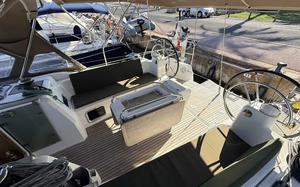 slider 11 Jeanneau Sun Odyssey 479