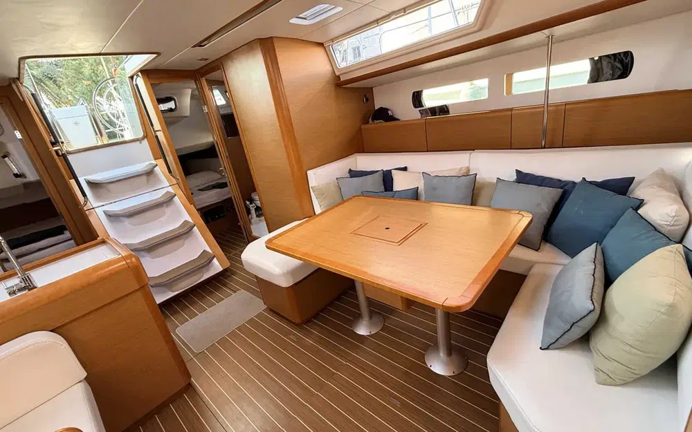 slider 23 Jeanneau Sun Odyssey 479