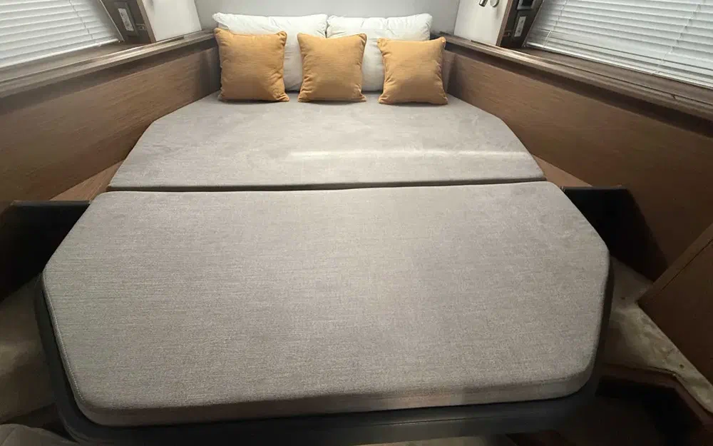 slider 10 Beneteau Antares 12