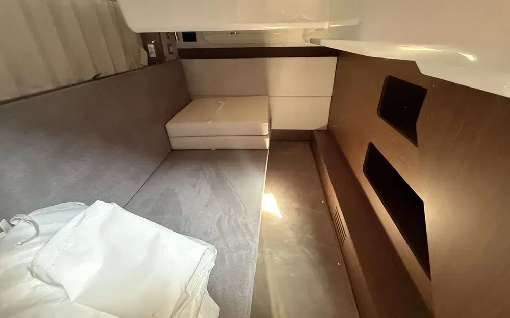 slider 31 Beneteau Antares 12