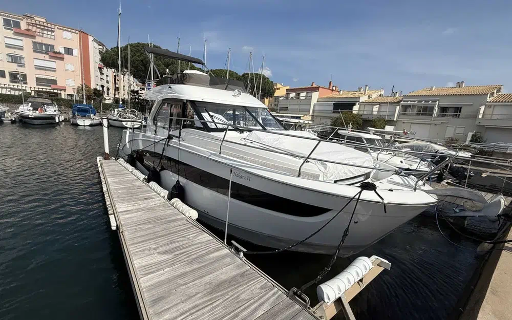 slider 4 Beneteau Antares 12