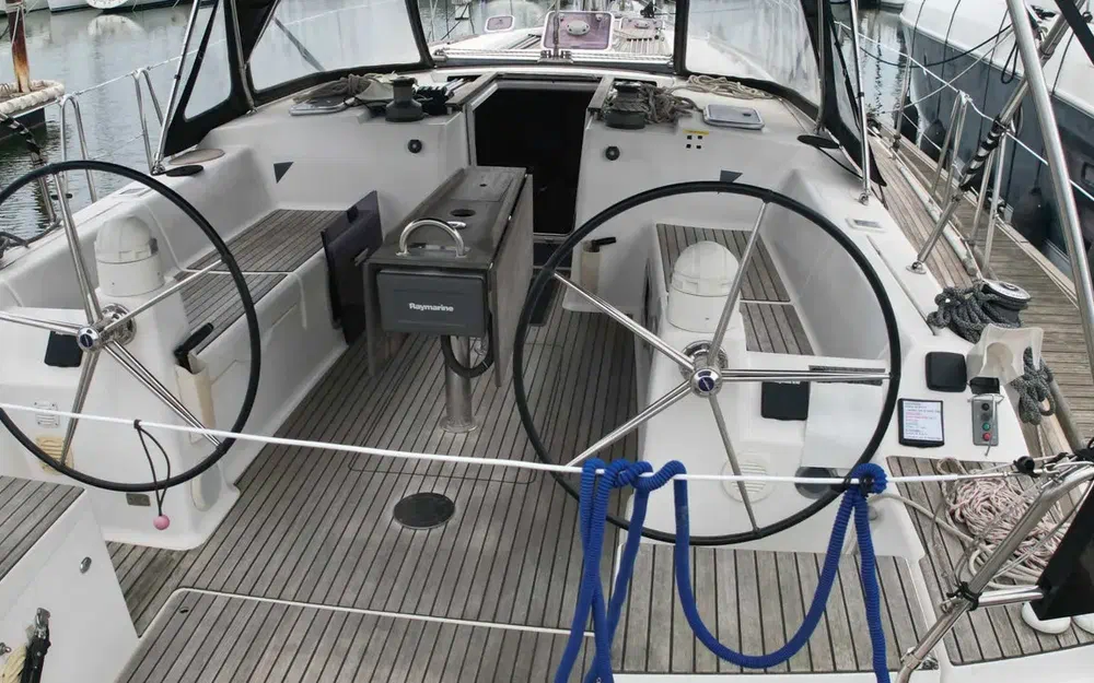 slider 10 Dufour  445Grand Large