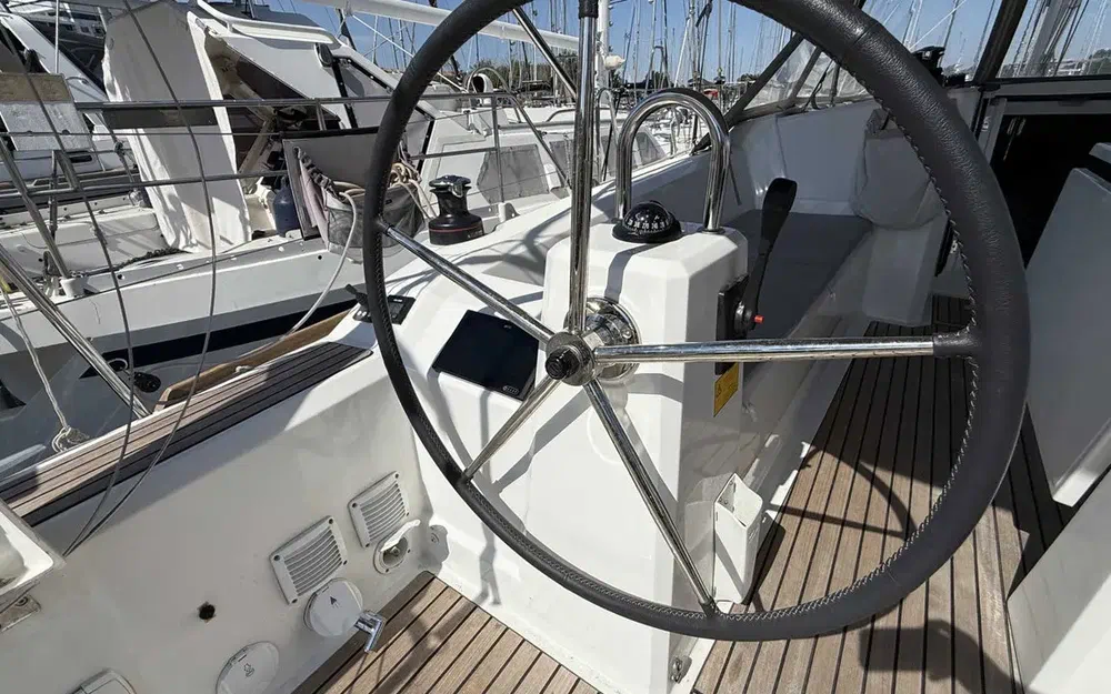 slider 11 Beneteau Oceanis 38.1