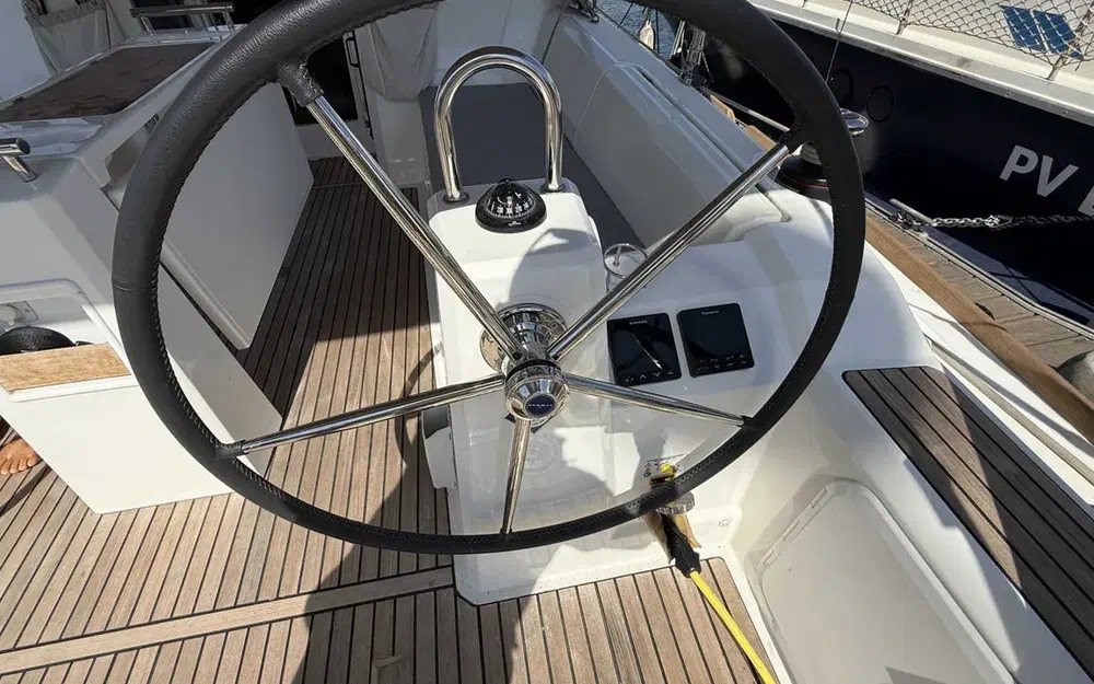 slider 13 Beneteau Oceanis 38.1