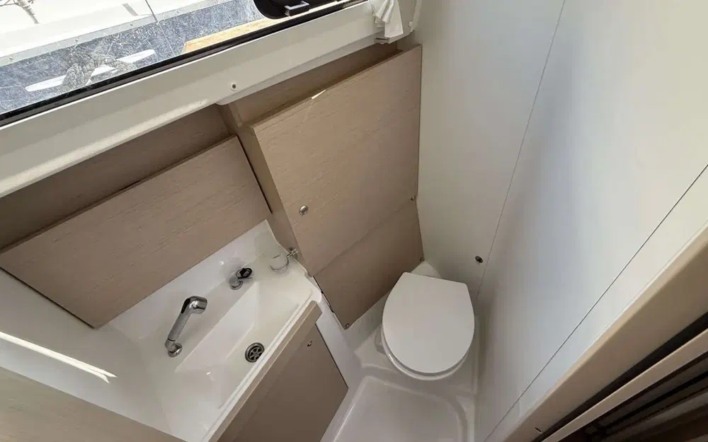 slider 32 Beneteau Oceanis 38.1