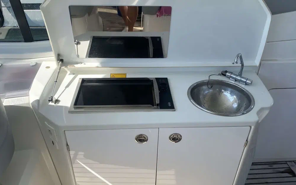 slider 10 Beneteau Monte Carlo 42