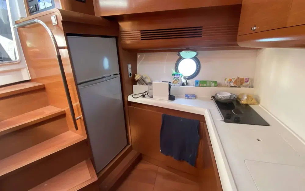 slider 19 Beneteau Monte Carlo 42