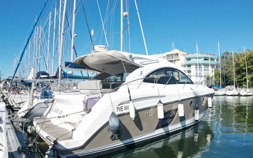 slider 2 Beneteau Monte Carlo 42