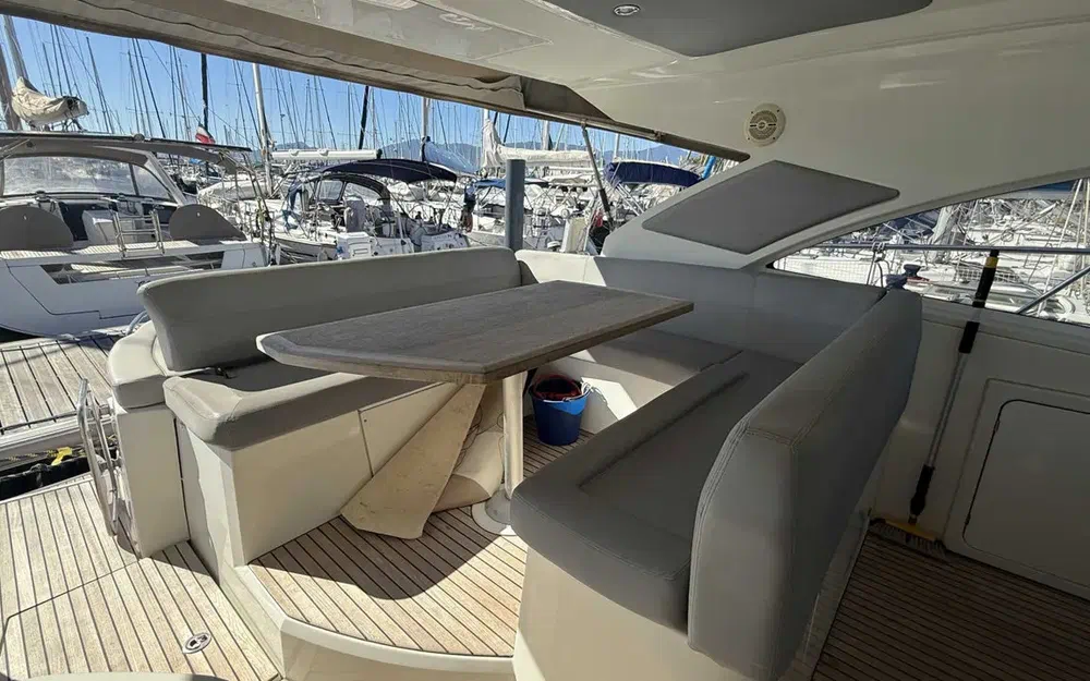 slider 7 Beneteau Monte Carlo 42