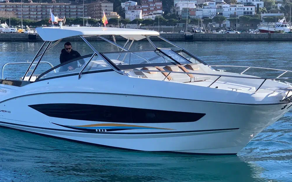 slider 0 Beneteau Flyer 10