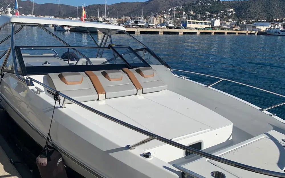 slider 12 Beneteau Flyer 10