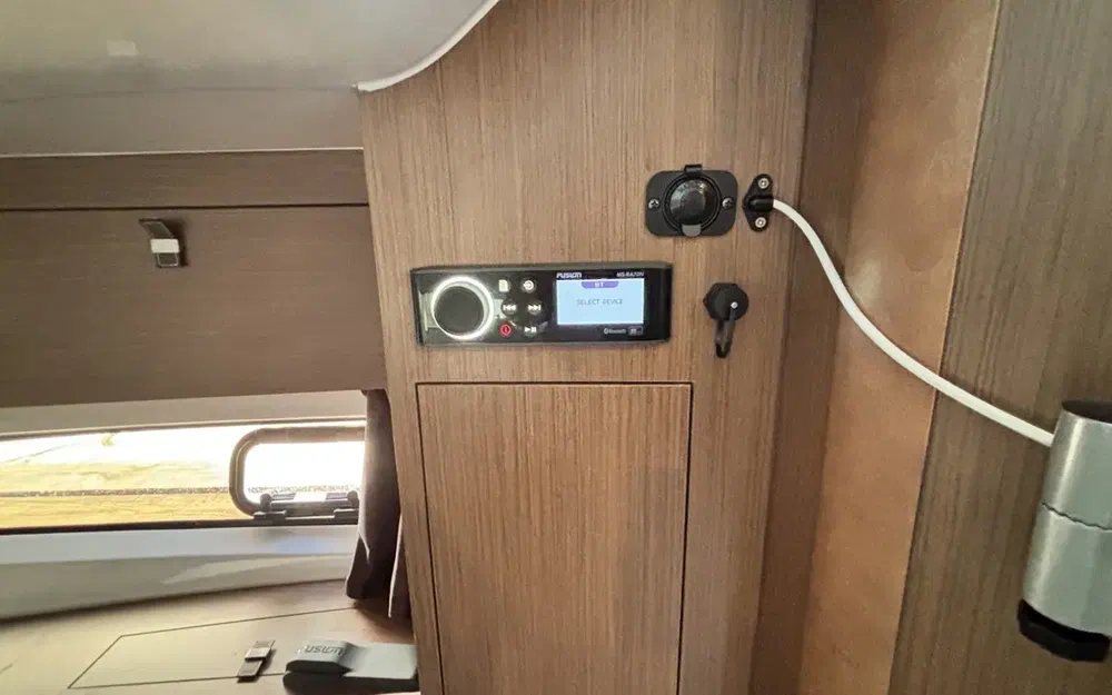 slider 16 Beneteau Flyer 10