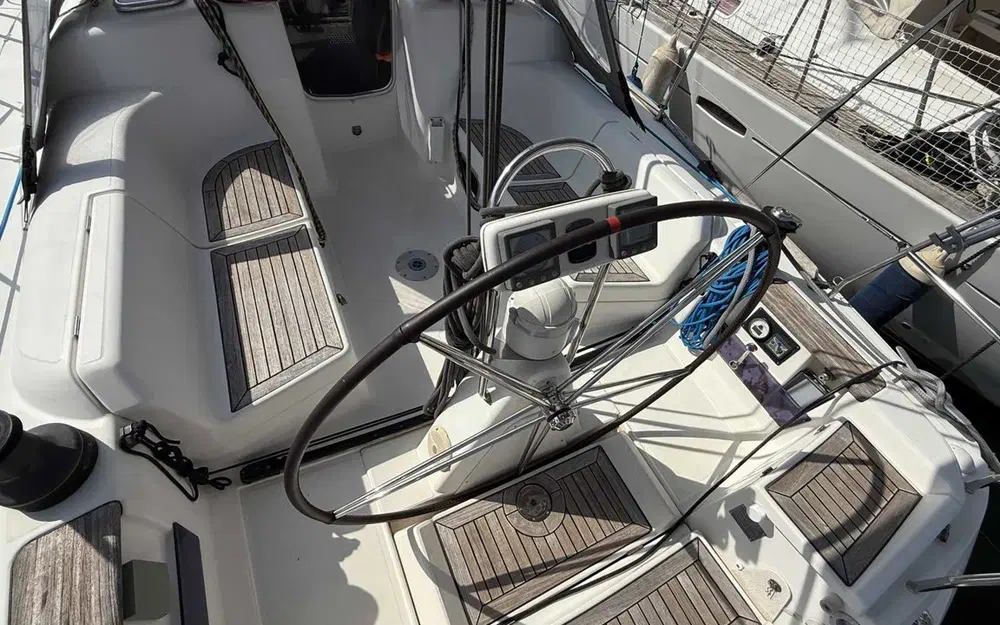 slider 12 Dufour  40