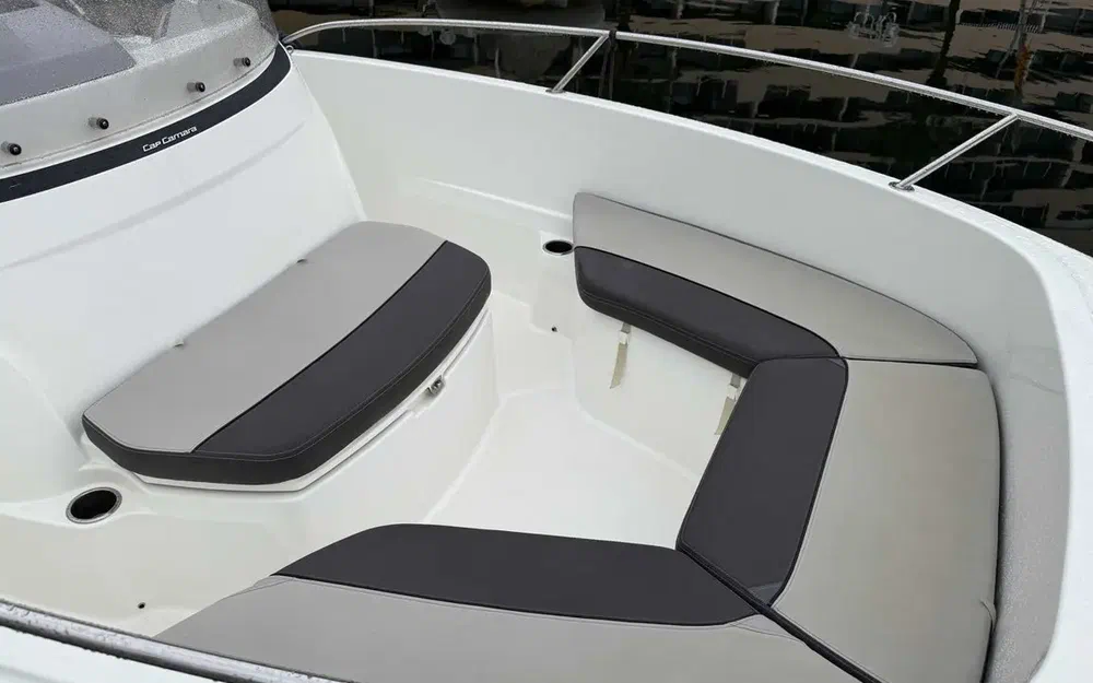 slider 9 Jeanneau Cap Camarat 6.5 CC