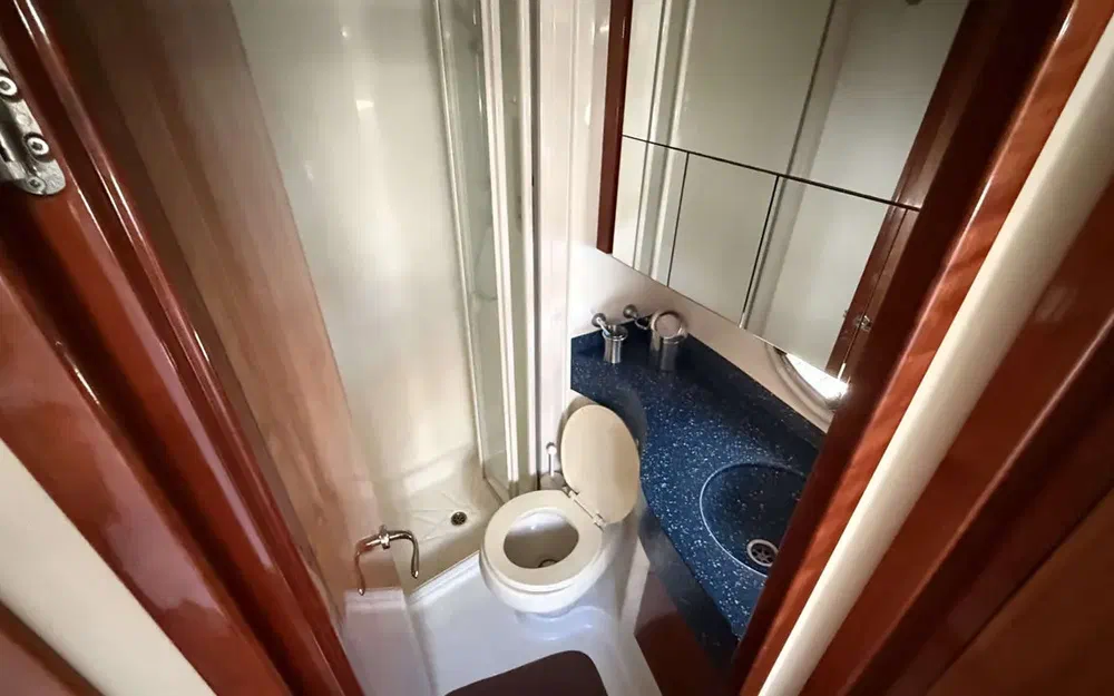 slider 36 Rodman  38 Fly