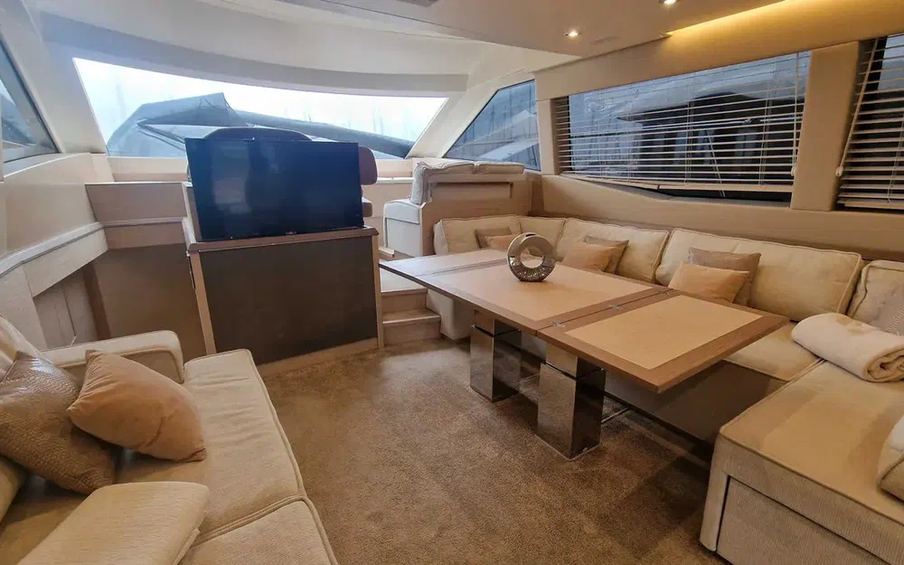 slider 11 Beneteau Monte Carlo 6