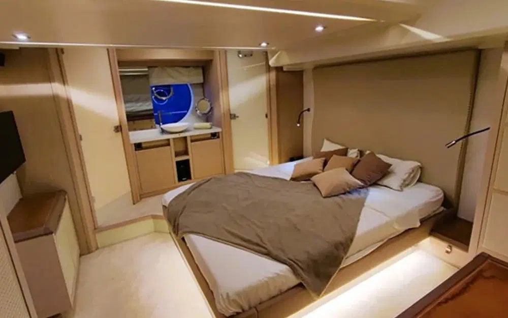 slider 23 Beneteau Monte Carlo 6