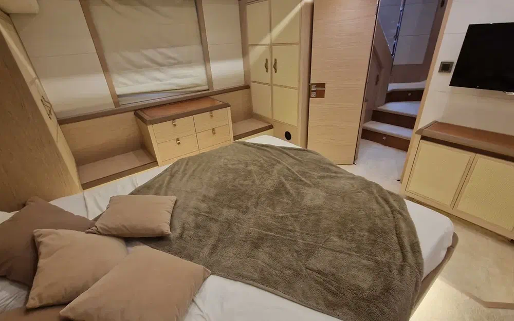 slider 27 Beneteau Monte Carlo 6