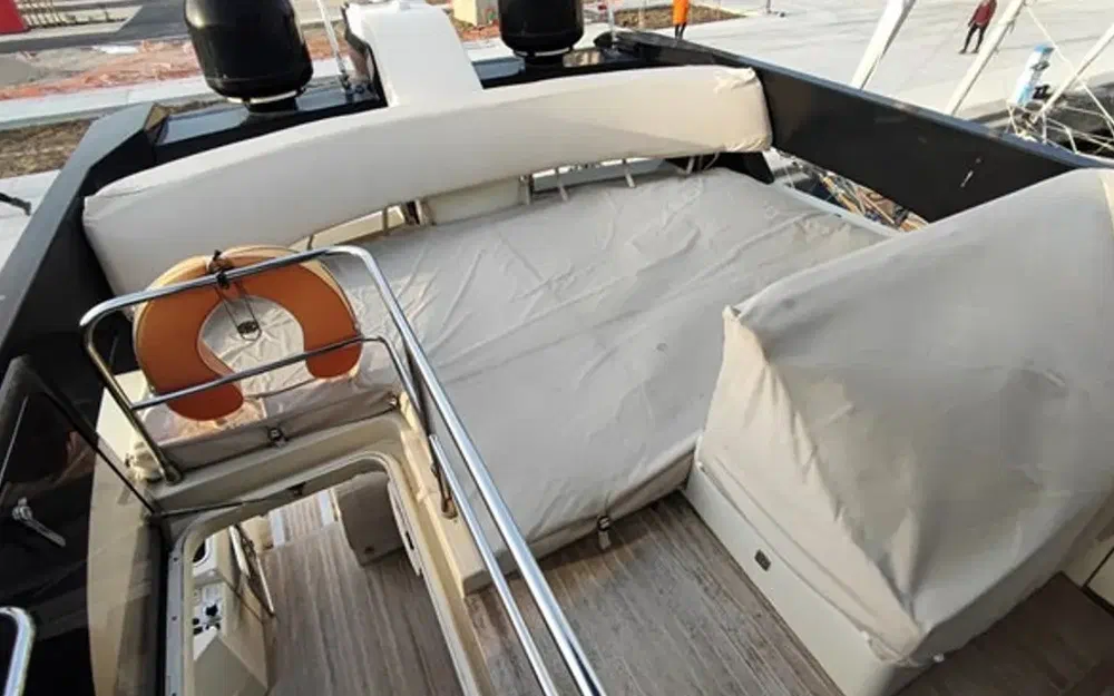 slider 38 Beneteau Monte Carlo 6