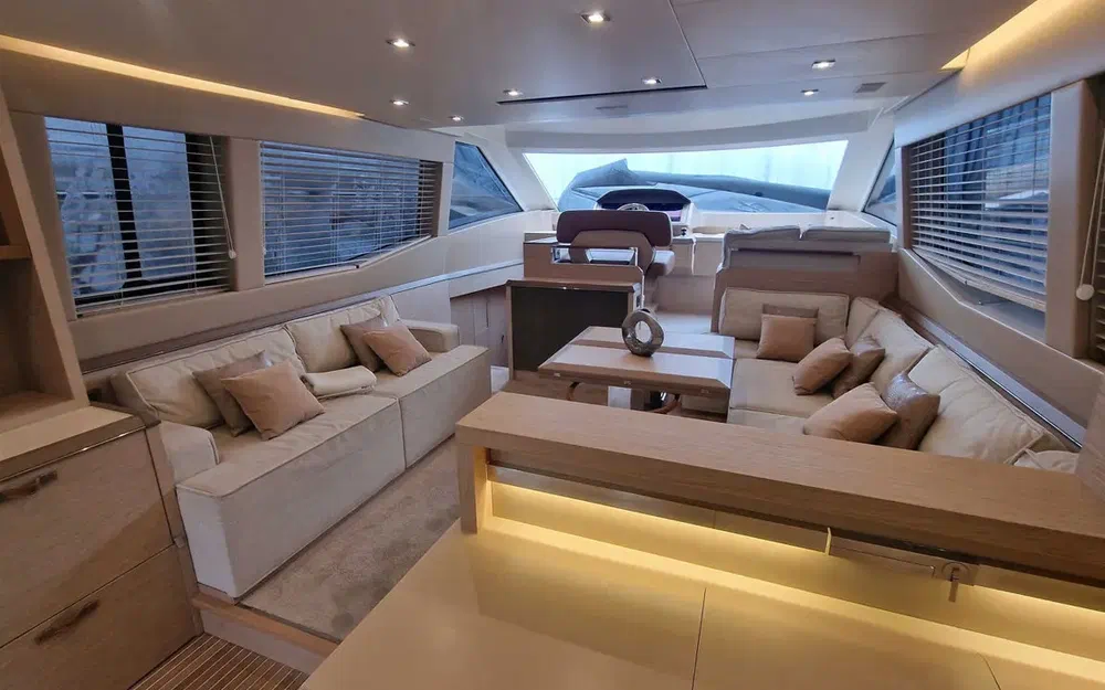 slider 4 Beneteau Monte Carlo 6