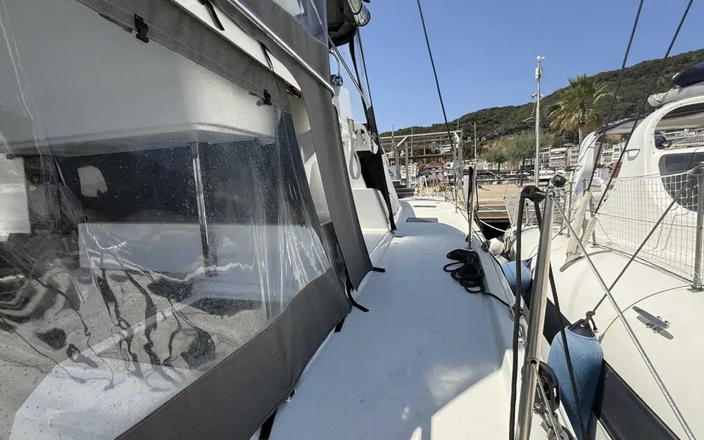 slider 18 Fountaine Pajot Astrea 42