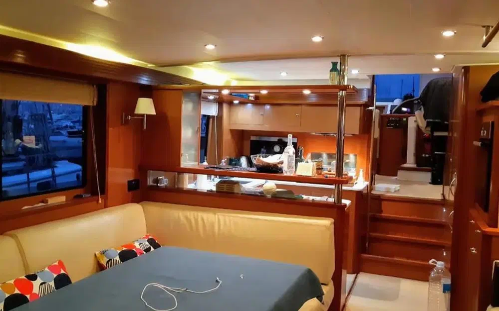 slider 10 Beneteau Swift Trawler 52