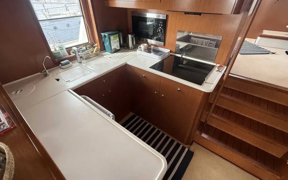 slider 14 Beneteau Swift Trawler 52