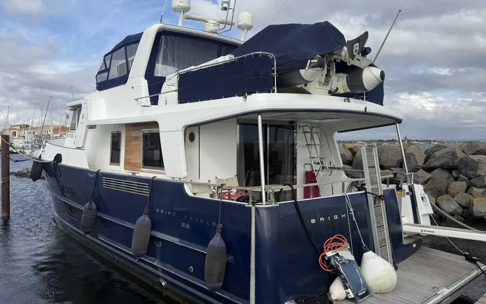 slider 1 Beneteau Swift Trawler 52