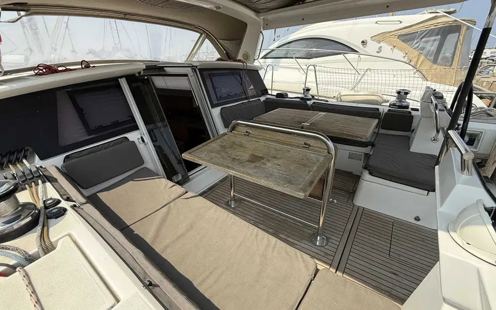 slider 11 Beneteau Sense 51