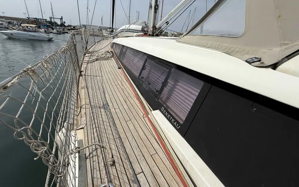 slider 16 Beneteau Sense 51