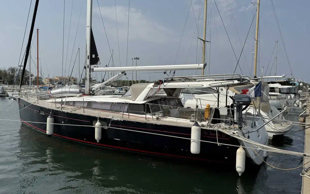 slider 1 Beneteau Sense 51