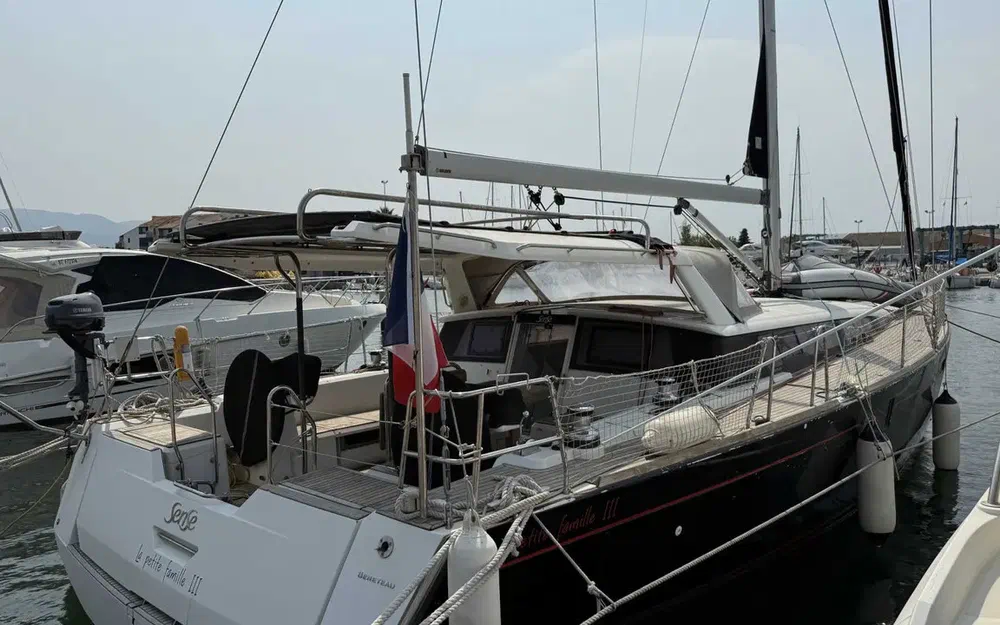 slider 2 Beneteau Sense 51