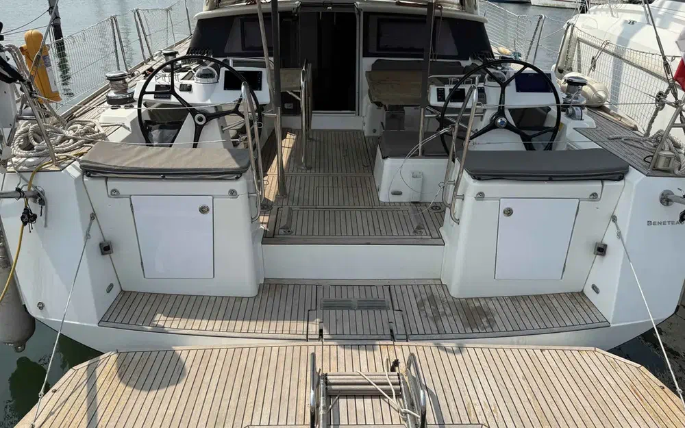 slider 4 Beneteau Sense 51