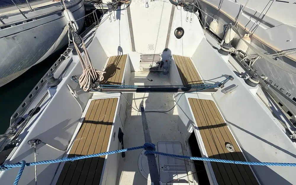 slider 12 Comar Yachts Comet 28