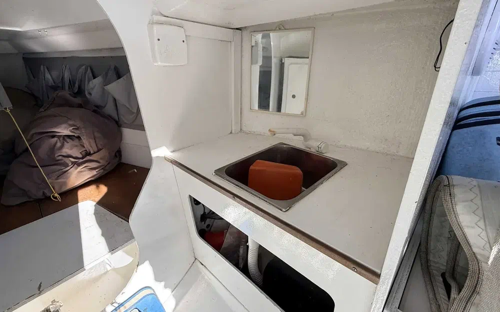 slider 16 Comar Yachts Comet 28