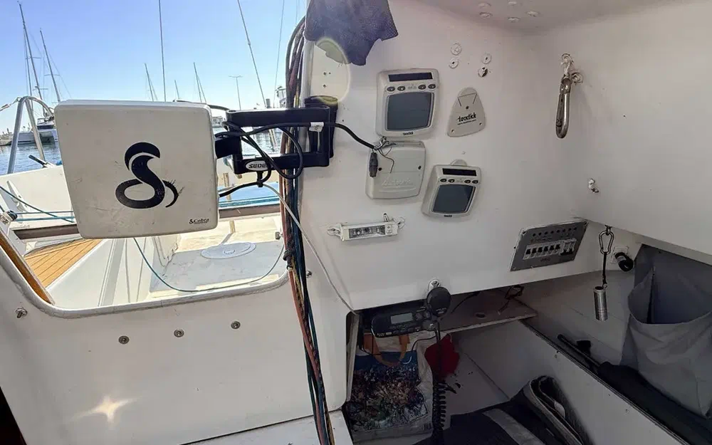 slider 21 Comar Yachts Comet 28