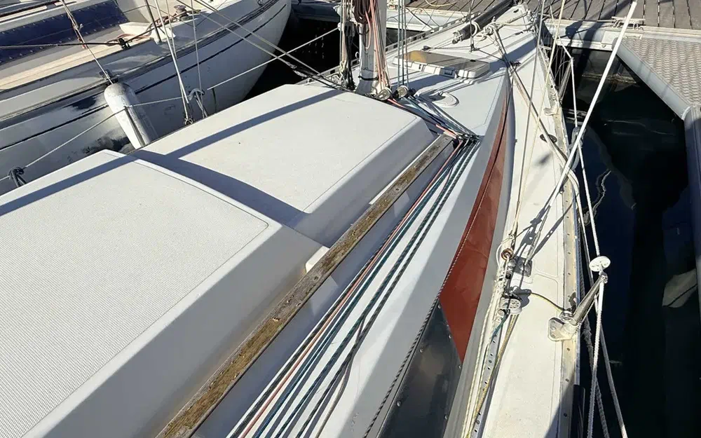 slider 6 Comar Yachts Comet 28