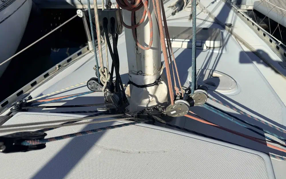 slider 7 Comar Yachts Comet 28