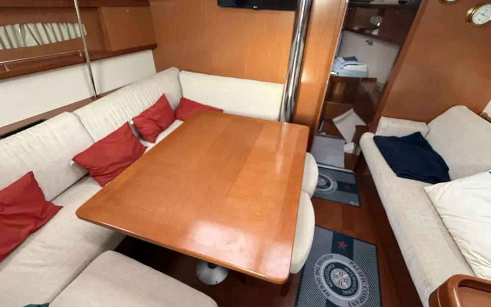 slider 15 Beneteau Oceanis 46