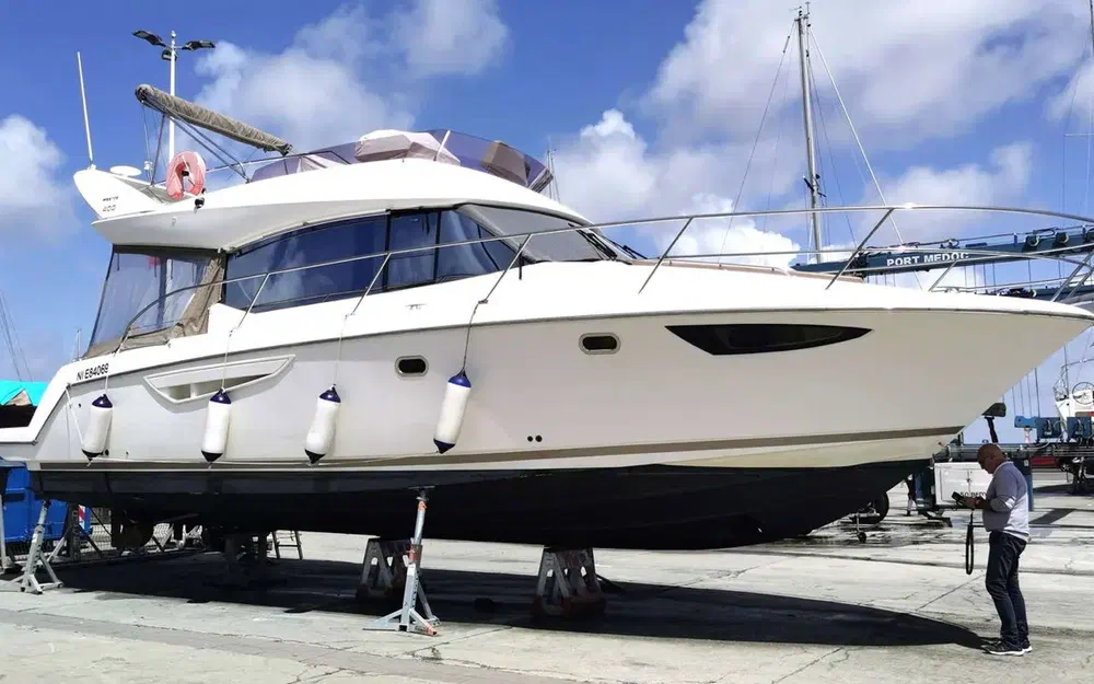 slider 1 Jeanneau Prestige 400