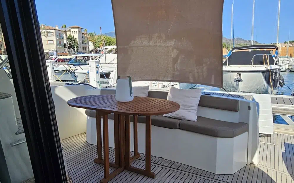 slider 2 Prestige Yachts 400