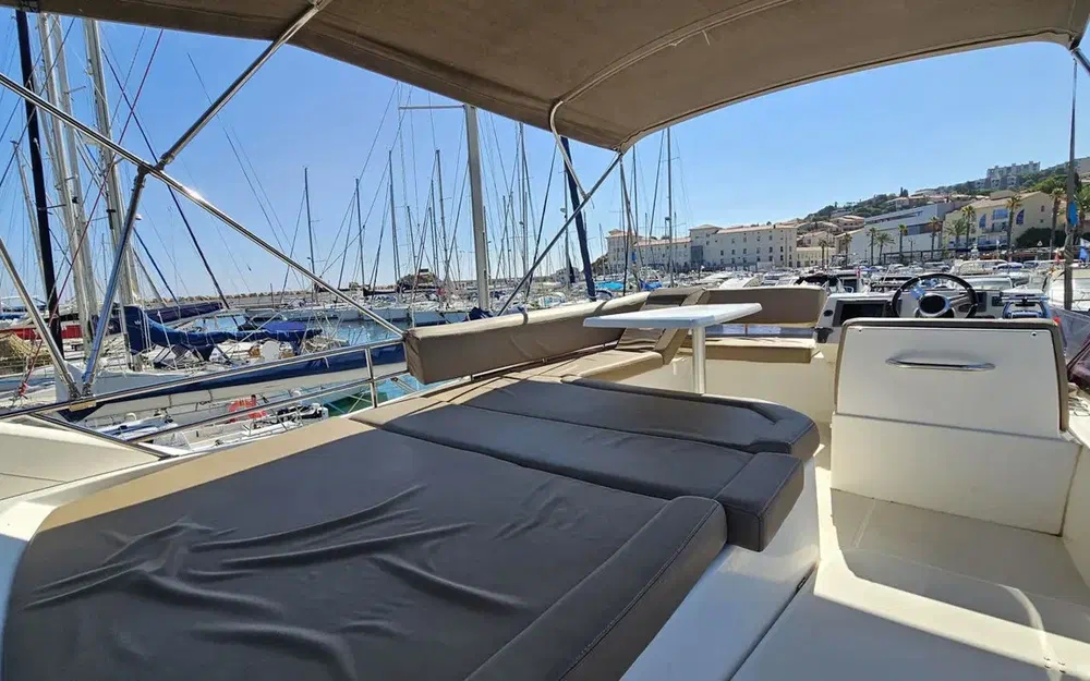 slider 4 Jeanneau Prestige 400