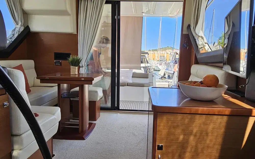 slider 6 Jeanneau Prestige 400