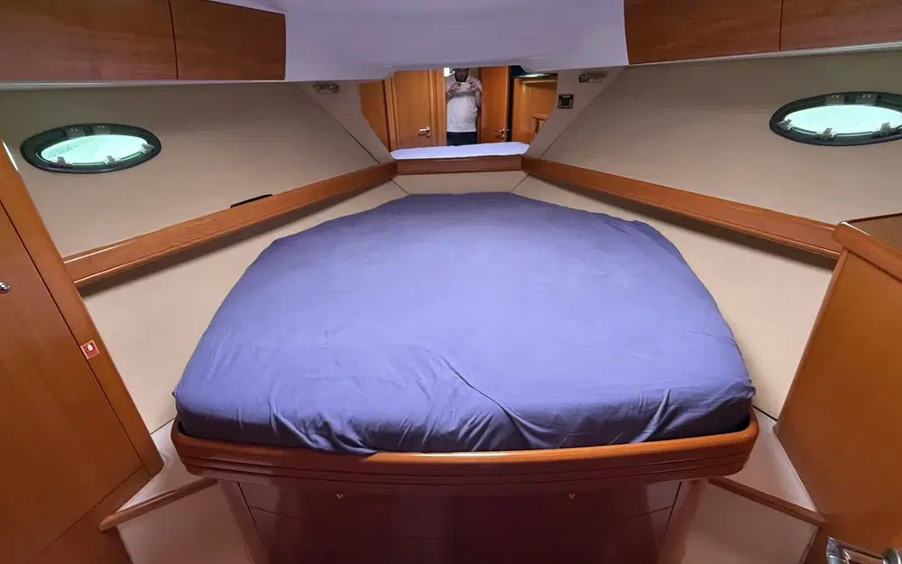 slider 17 Beneteau Antares 12