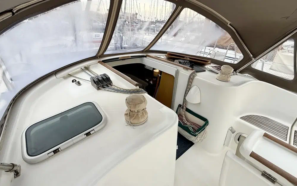 slider 10 Beneteau Oceanis 411 Clipper